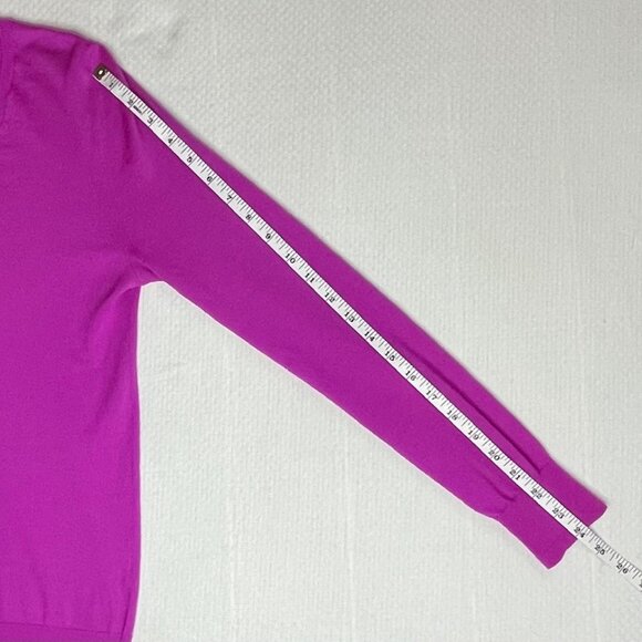 Banana Republic Magenta 100% Merino Wool Sweater – Size Medium - Picture 8 of 8